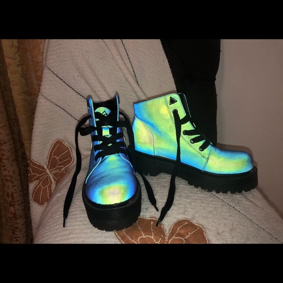 ✨SOLD✨Y.R.U dolls kill reflective SLAYR combat - Picture 3 of 4